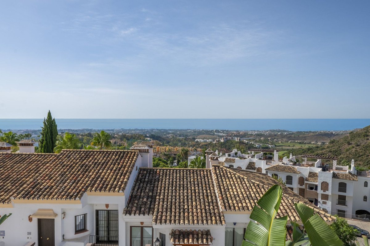 3 Bed Townhouse in Benahavís in Benahavís, Townhouse