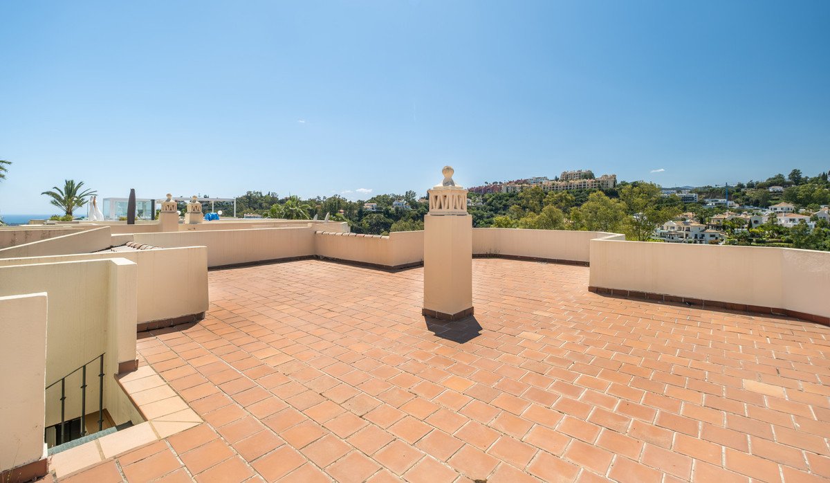 4 Bed Townhouse in Benahavís in Benahavís, Townhouse