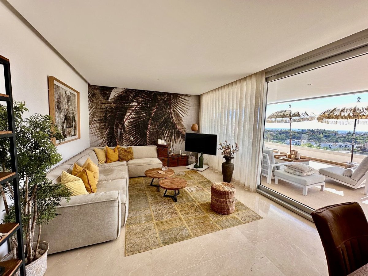 3 Bed شقة في الطابق الأرضي in Benahavís في Benahavís, شقة