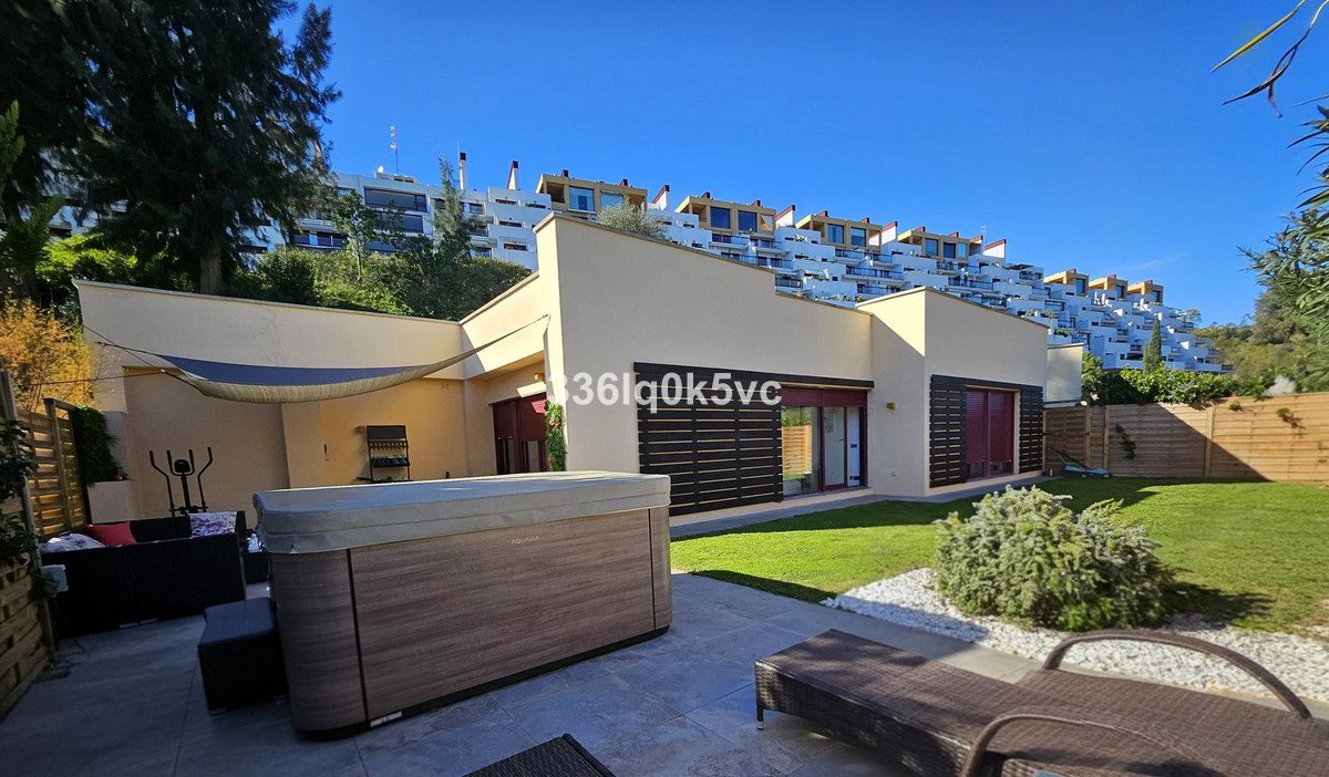 3 Bed Villa indipendente in Benahavís a Benahavís, 