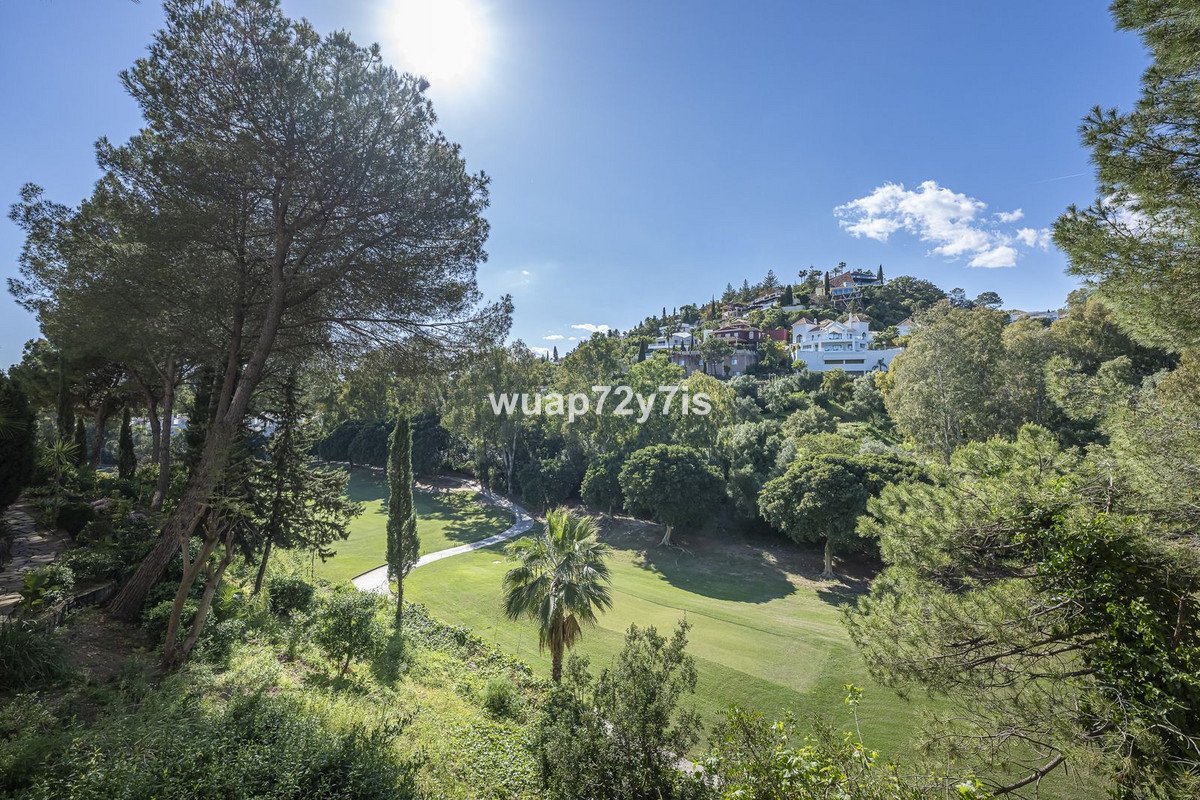 2 Bed Halfvrijstaand Huis in Benahavís in La Quinta, 