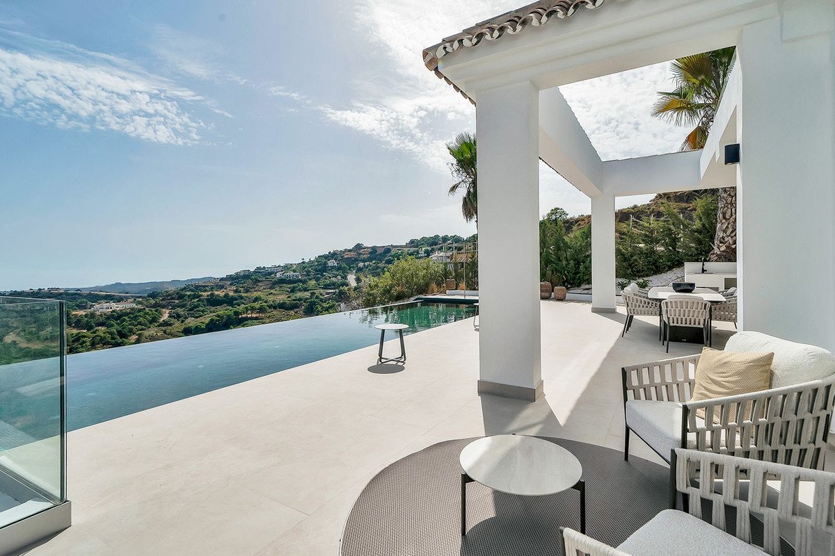 5 Bed Detached Villa in Benahavís in Benahavís, Detached Villa