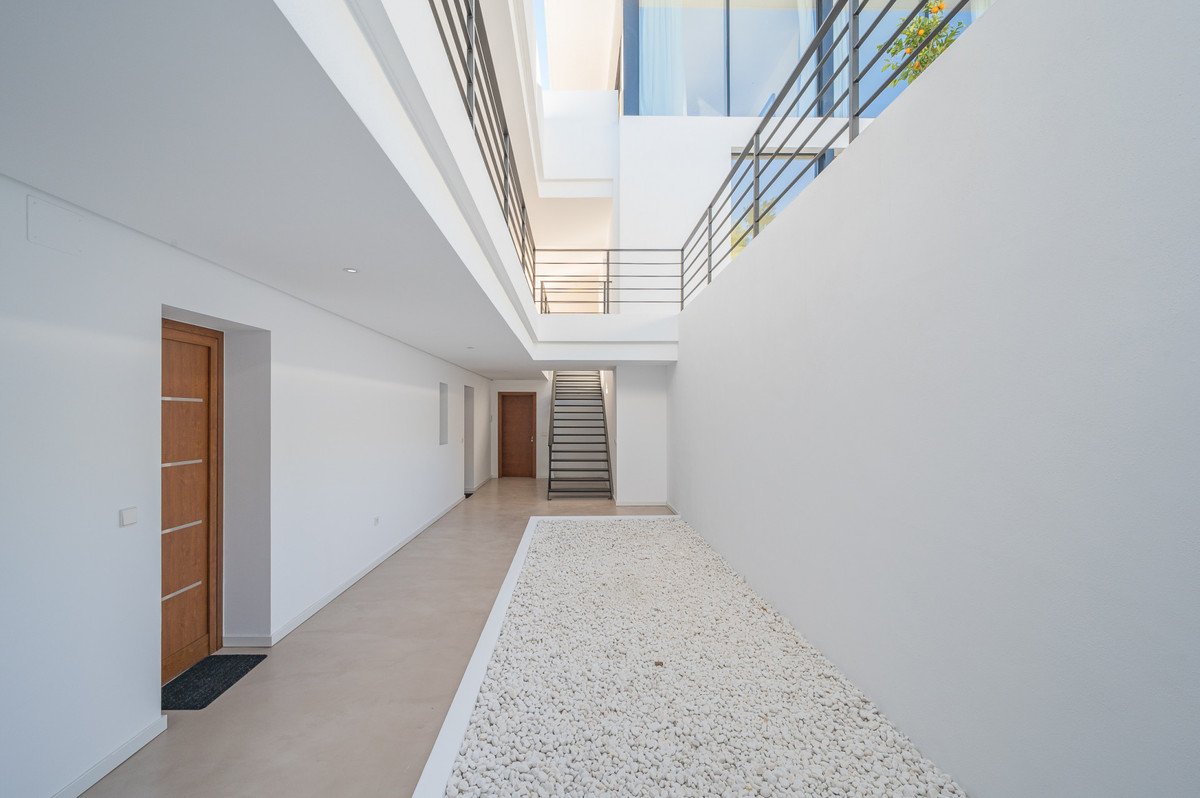 6 Bed Detached Villa in Benahavís in Benahavís — Detached Villa