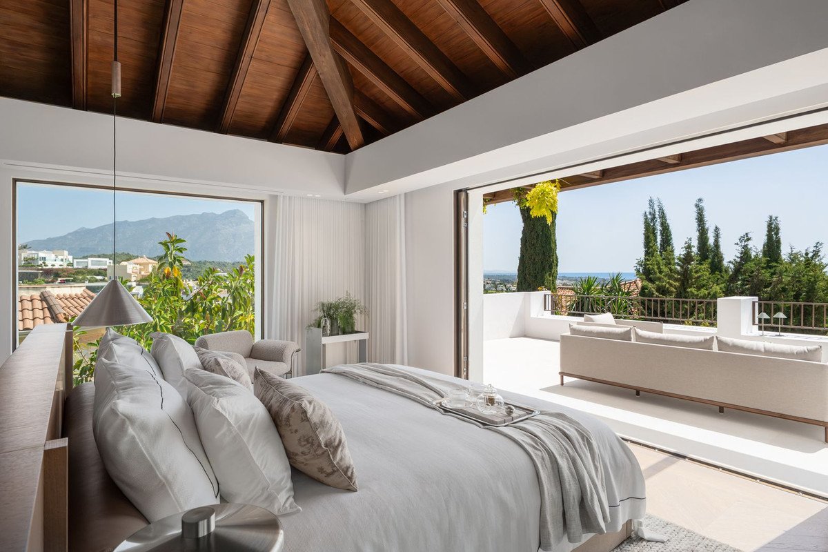 6 Bed Detached Villa in Benahavís in Benahavís — Detached Villa