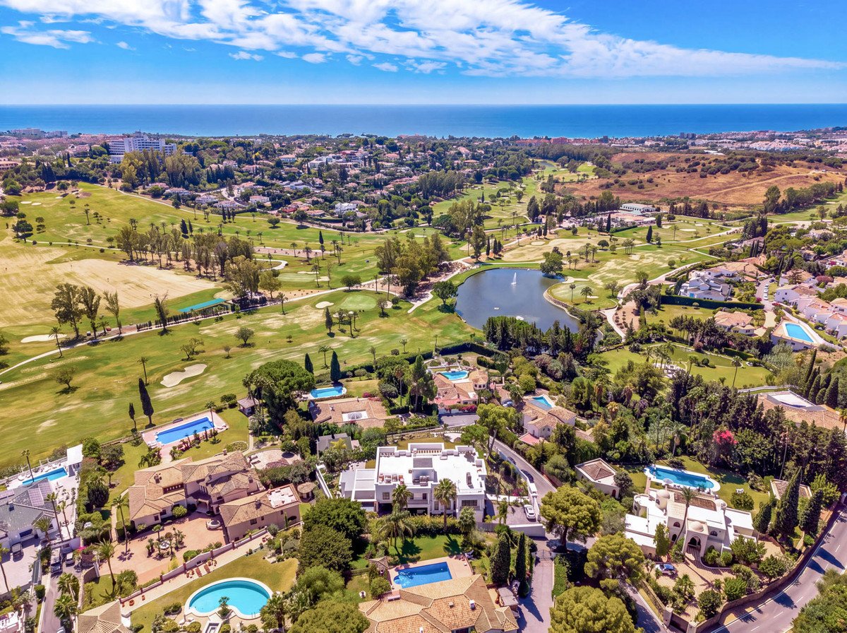 8 Bed Detached Villa in Benahavís in Benahavís, Detached Villa