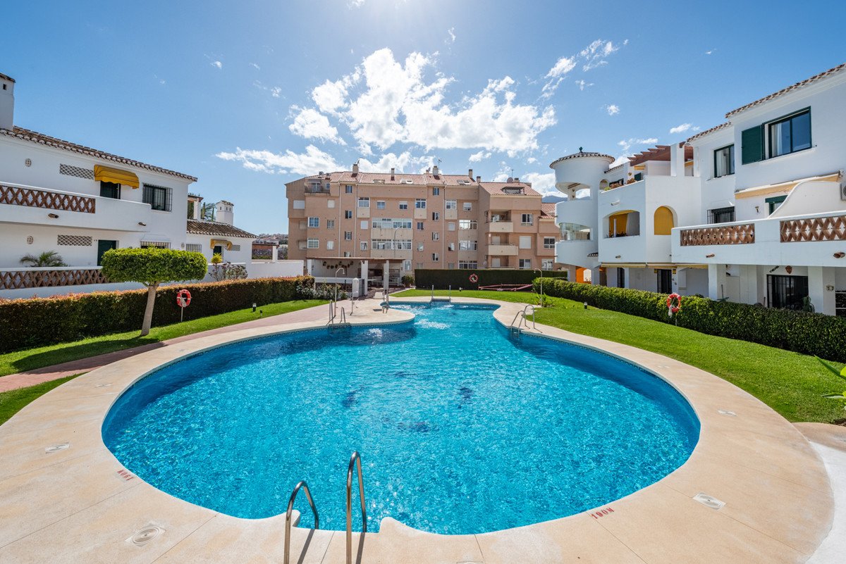 2 Bed Middle Floor Apartment in Benalmadena Costa in Benalmadena Costa — Apartment