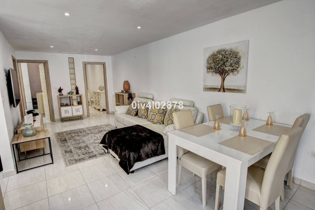 6 Bed Semi-Detached House in Benalmadena Costa в Benalmadena Costa — 