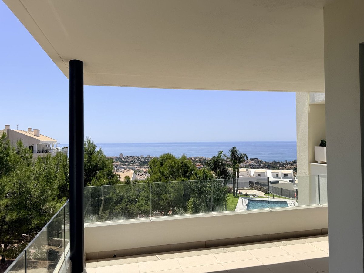 2 Bed Middle Floor Apartment in Benalmadena in Benalmadena, Apartment