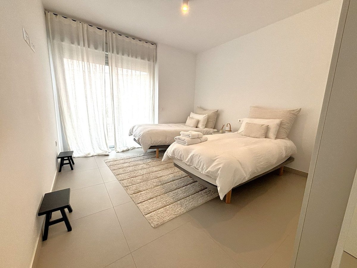3 Bed Middle Floor Apartment in Benalmadena in Benalmadena — Apartment