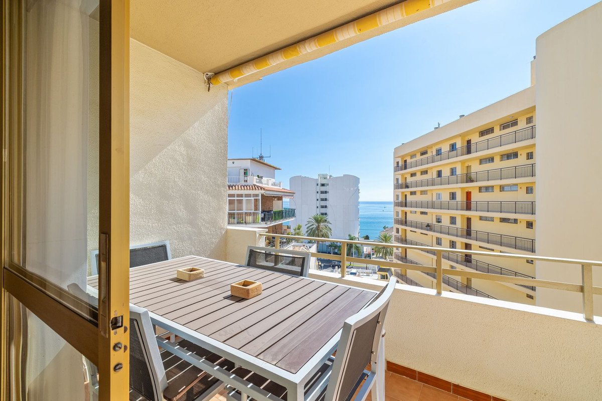 3 Bed Middle Floor Apartment in Benalmadena in Benalmadena, Apartment