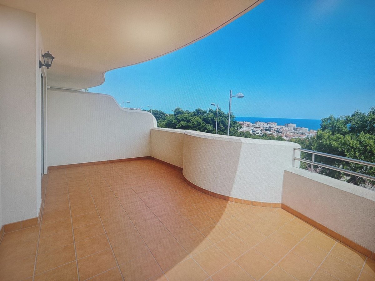 2 Bed Middle Floor Apartment in Arroyo de la Miel in Arroyo de la Miel, Apartment