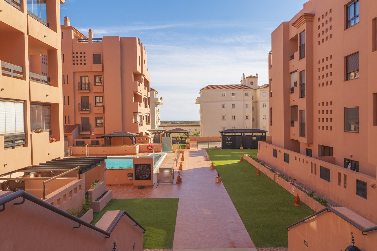 3 Bed Middle Floor Apartment in Arroyo de la Miel in Arroyo de la Miel, Apartment