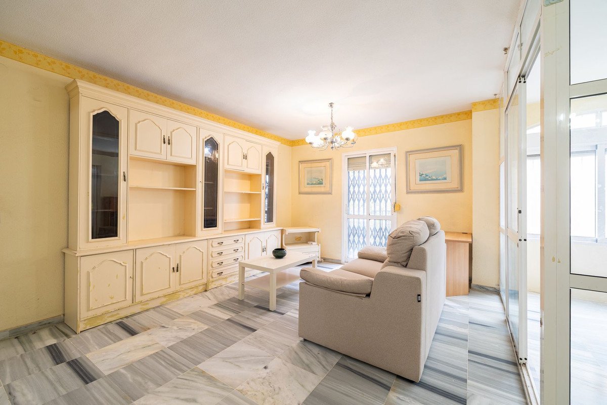 3 Bed Middle Floor Apartment in Arroyo de la Miel in Arroyo de la Miel, Apartment