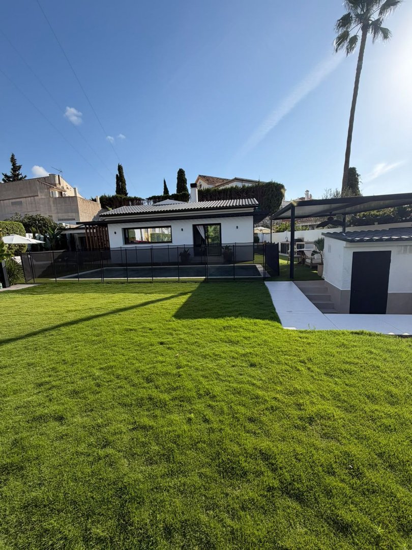 5 Bed Villa indipendente in Arroyo de la Miel
