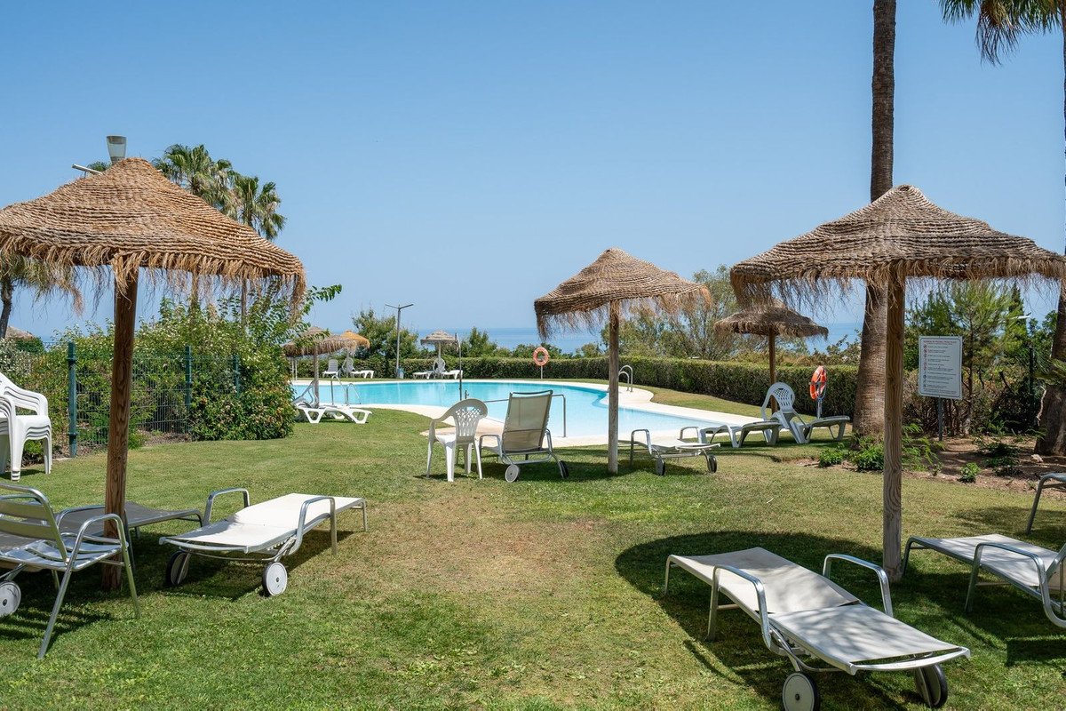 1 Bed Apartamento em andar intermédio in Benalmadena em Benalmadena, Apartamento