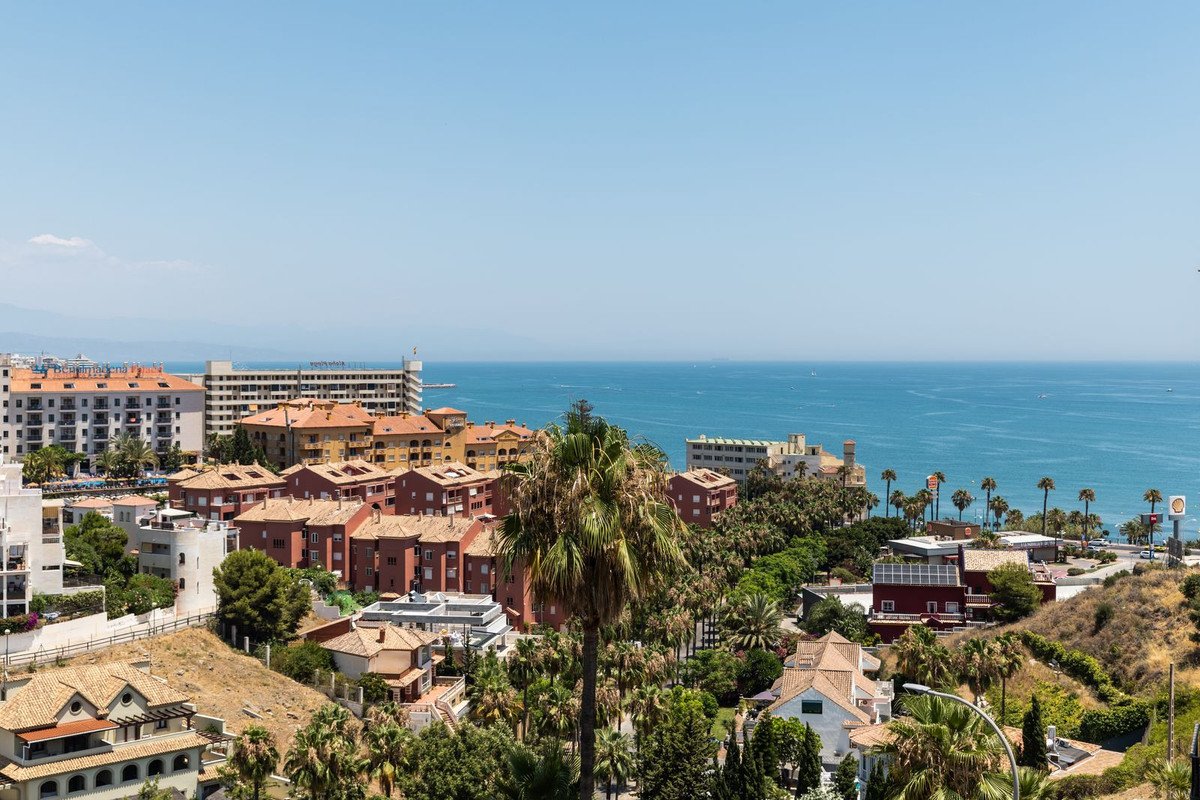 2 Bed Tussenverdieping Appartement in Benalmadena in Benalmadena, Appartement