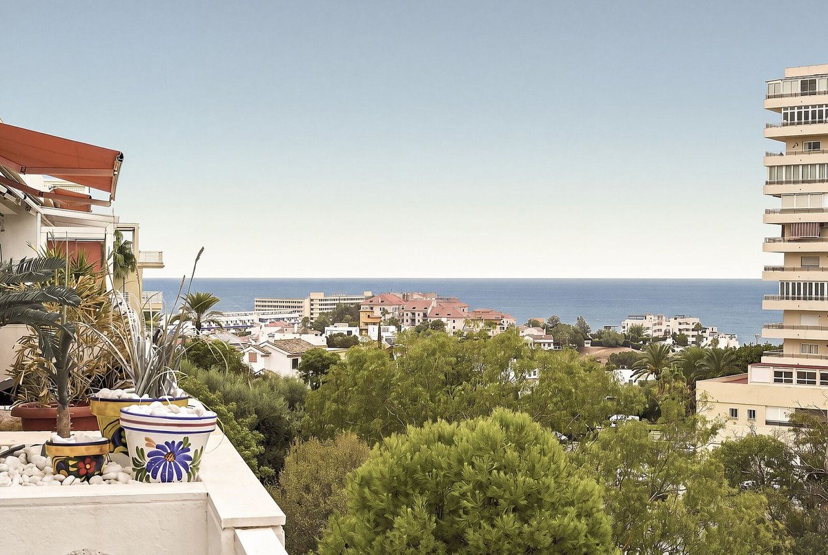 3 Bed Top Floor Apartment in Benalmadena Costa in Benalmadena Costa, Apartment