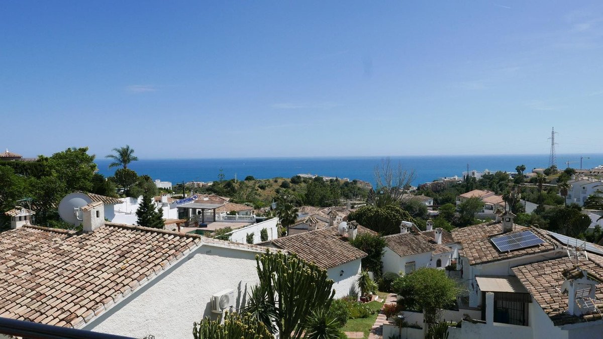 3 Bed Top Floor Apartment in Benalmadena in Benalmadena — Apartment
