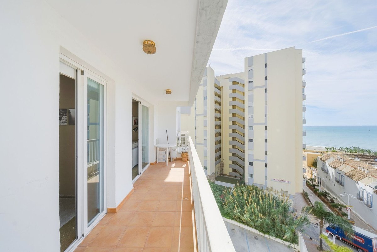 3 Bed Tussenverdieping Appartement in Benalmadena Costa in Benalmadena Costa, 