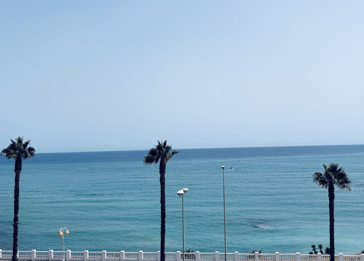 3 Bed شقة في الطابق الأوسط in Benalmadena في Benalmadena, شقة