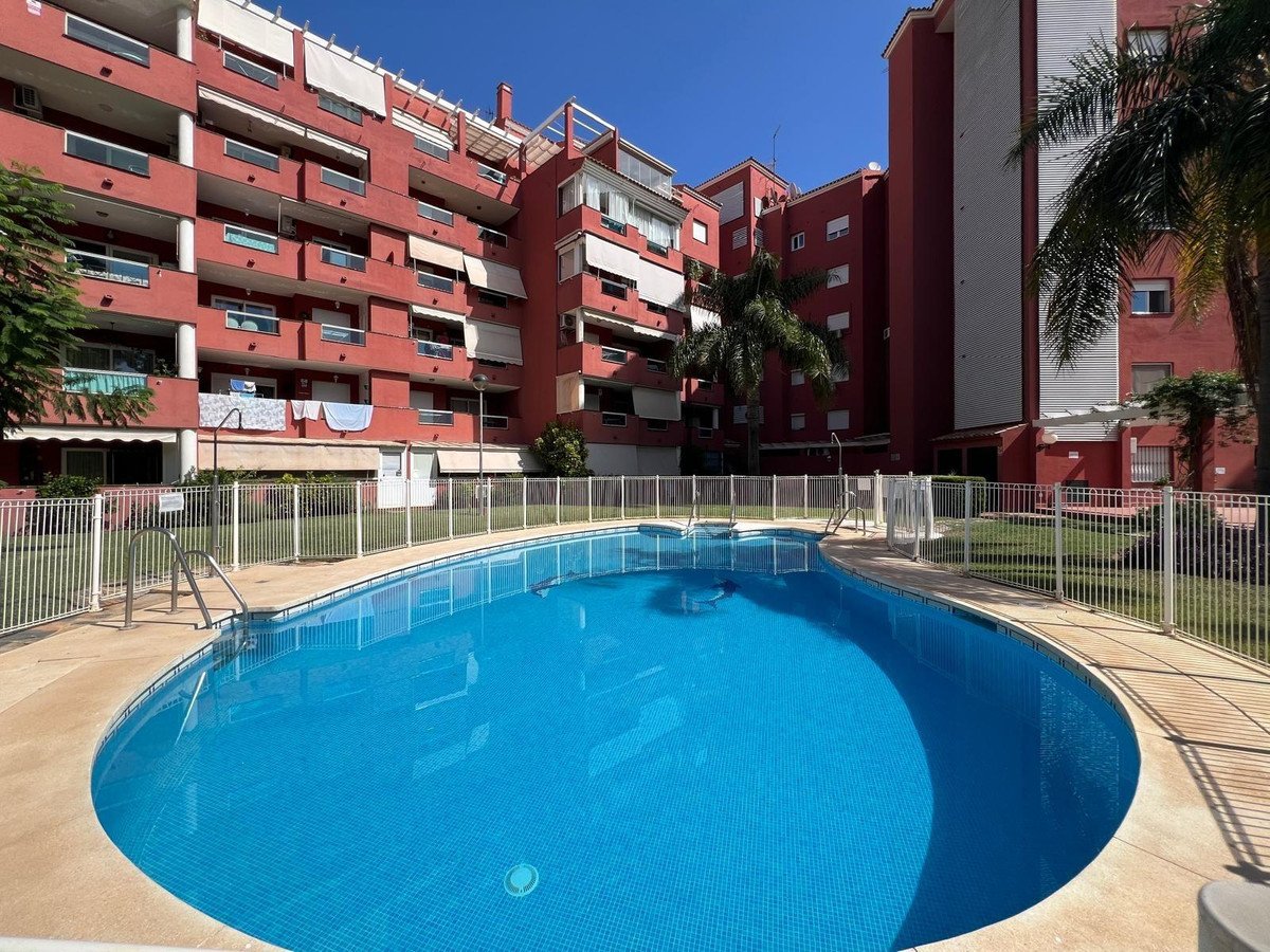 4 Bed بنتهاوس in Benalmadena Costa في Benalmadena Costa, بنتهاوس