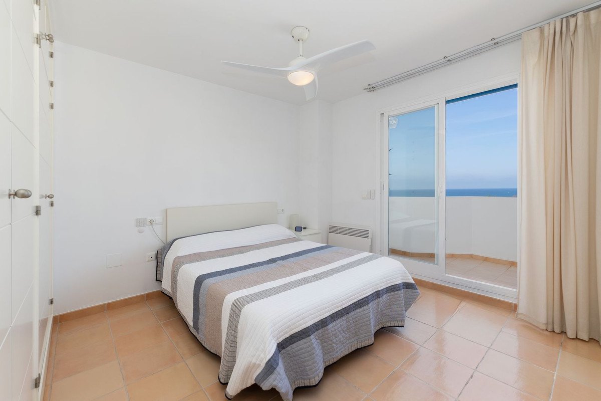 3 Bed Rijtjeshuis in Benalmadena Costa in Benalmadena Costa, Rijtjeshuis