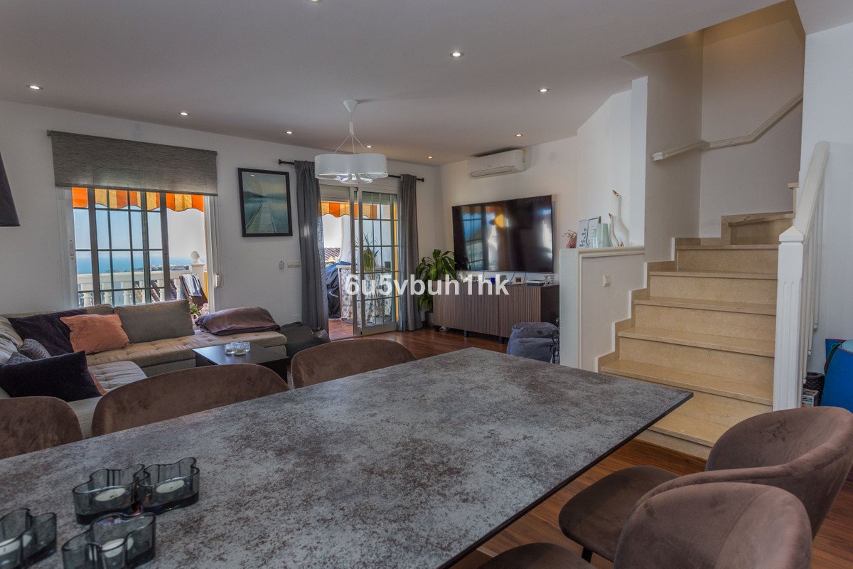 4 Bed بيت مدينة in Benalmadena في Benalmadena, تاون هاوس
