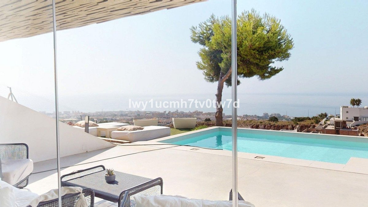 4 Bed Moradia isolada in Benalmadena em Benalmadena, Moradia Independente