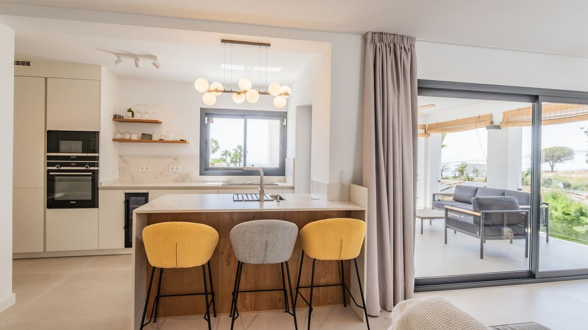 4 Bed فيلا مستقلة in Benalmadena في Benalmadena, فيلا منفصلة