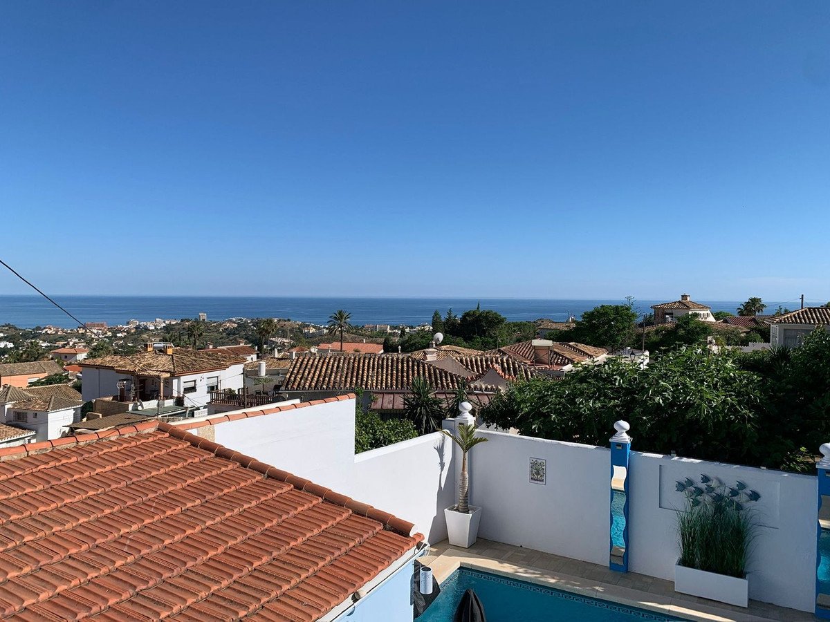 4 Bed Vrijstaande Villa in Benalmadena in Benalmadena, 