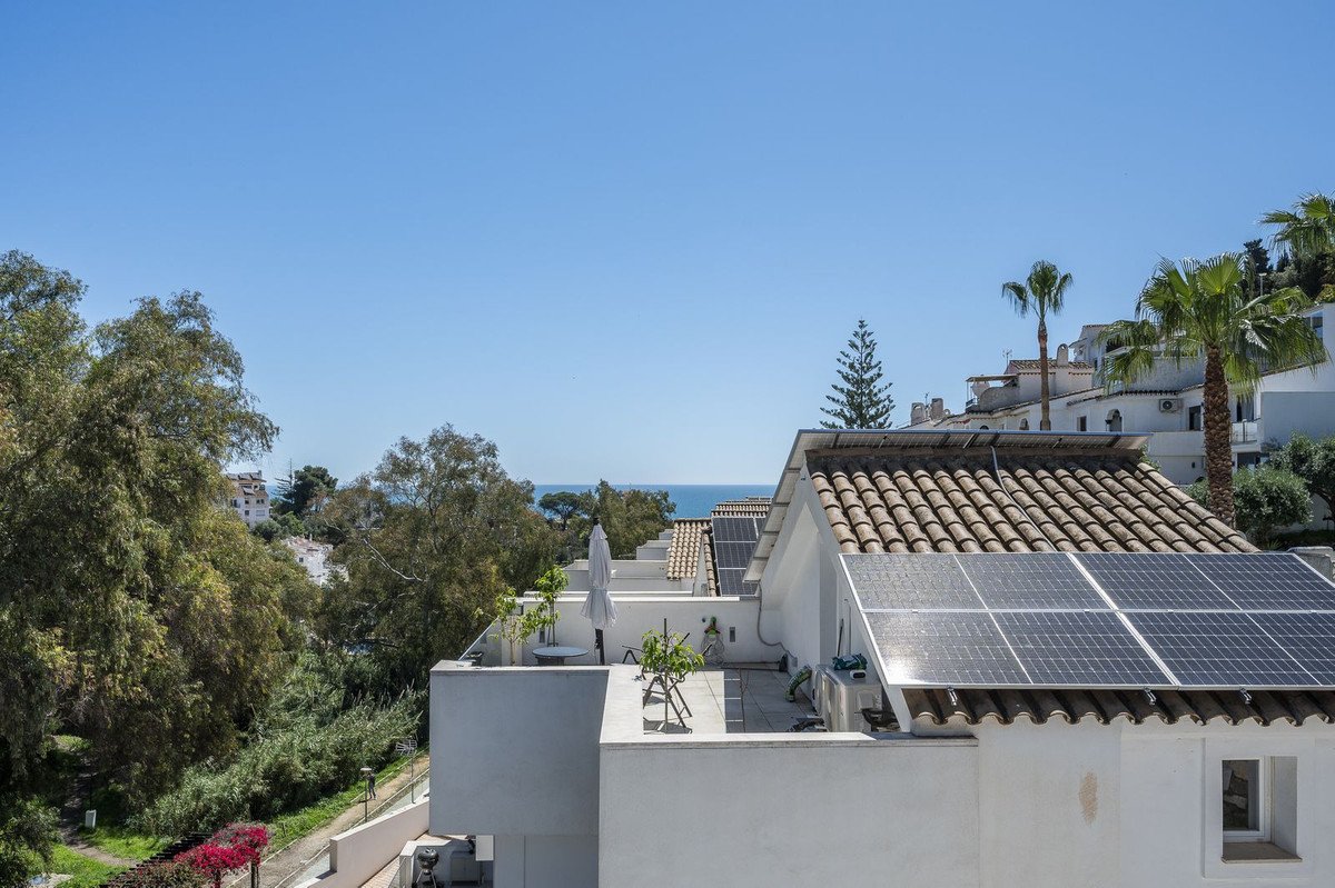 5 Bed فيلا مستقلة in Benalmadena في Benalmadena, فيلا منفصلة