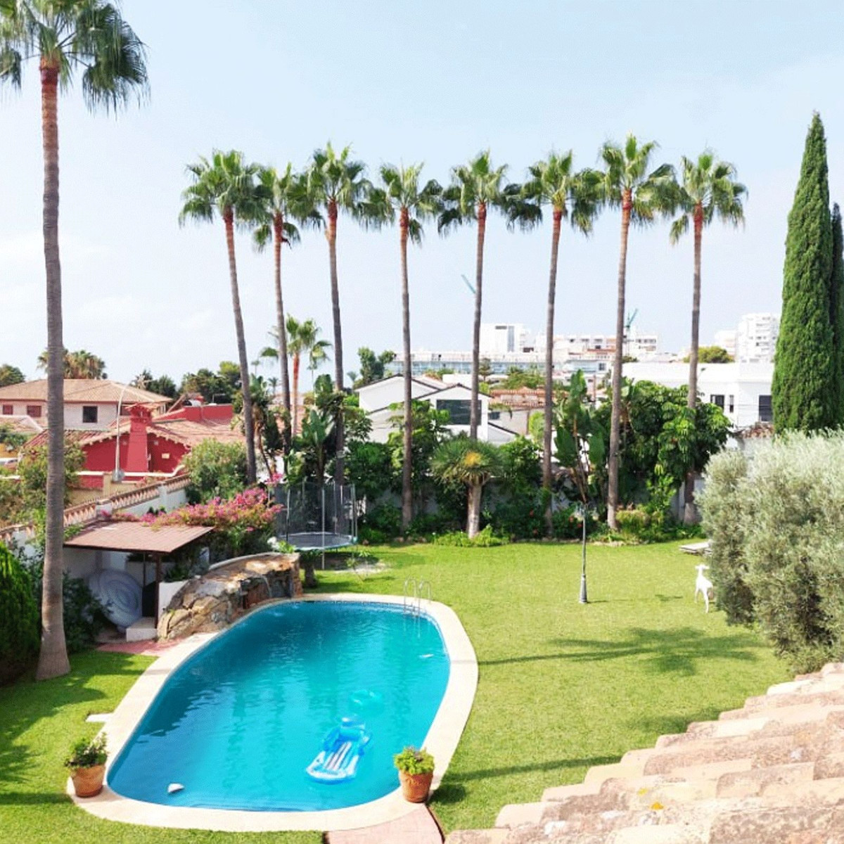 8 Bed فيلا مستقلة in Benalmadena Costa في Benalmadena Costa, فيلا منفصلة