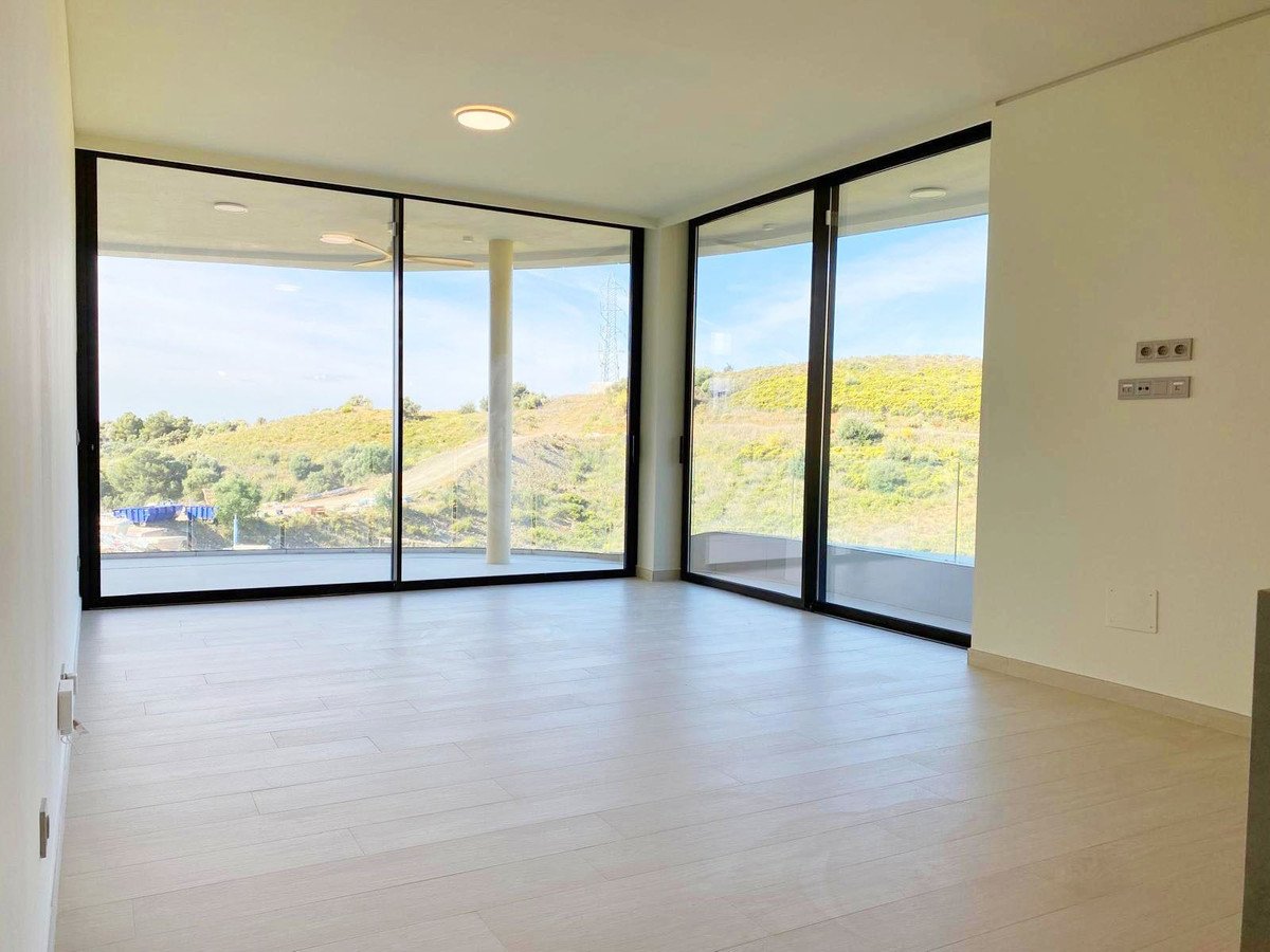 2 Bed Middle Floor Apartment in Higueron in Higueron, Apartment