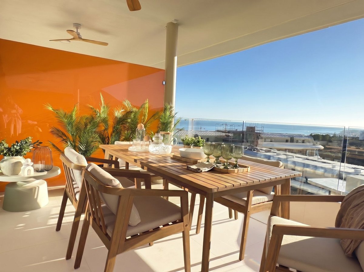 2 Bed شقة في الطابق الأوسط in Higueron في Higueron, 