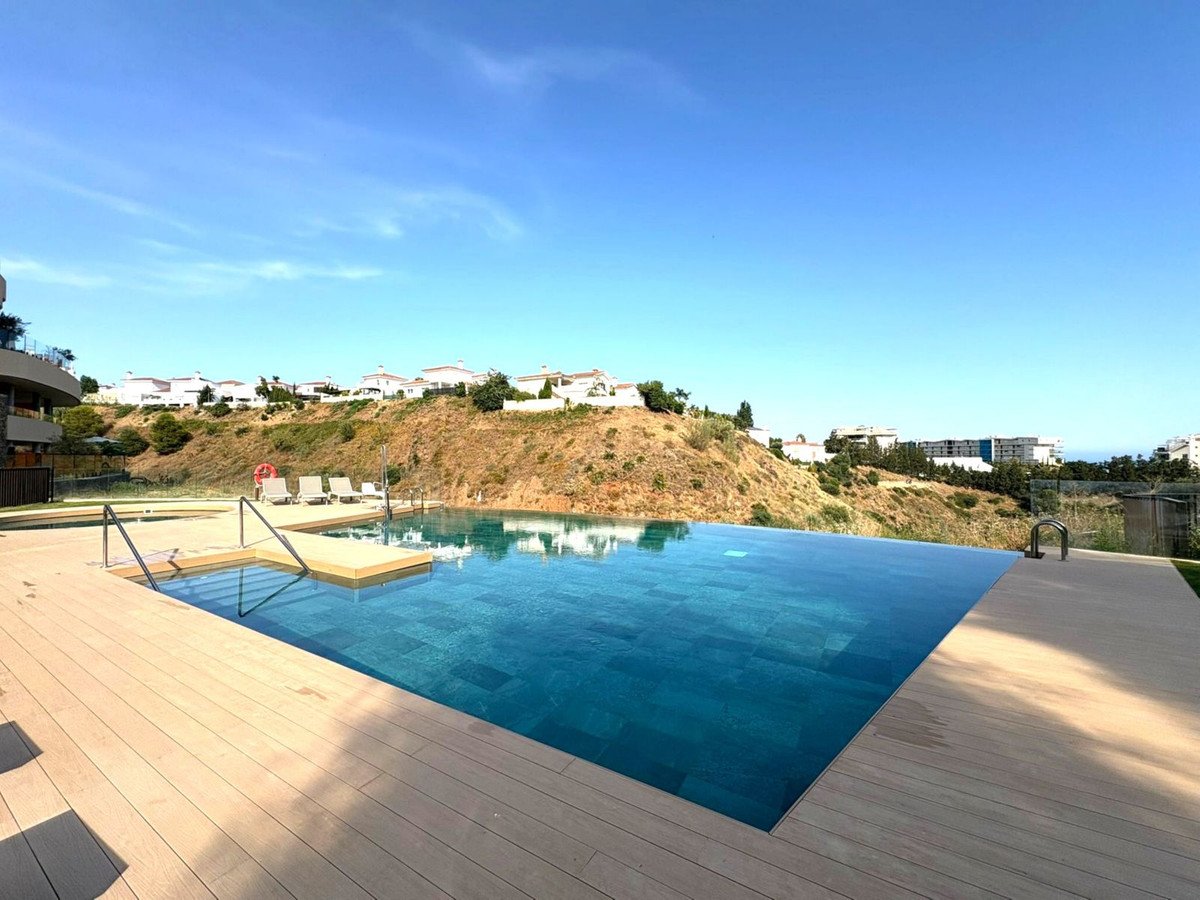 2 Bed Middle Floor Apartment in Higueron in Higueron, Apartment