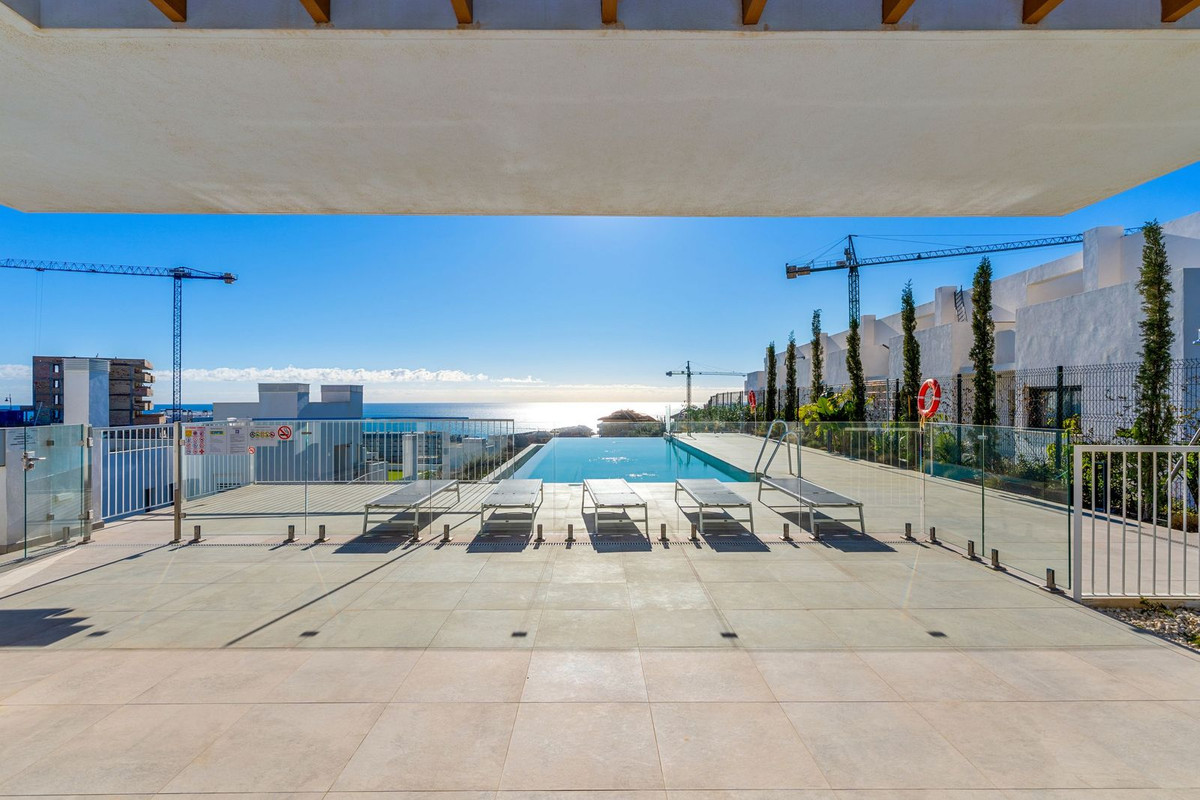 2 Bed شقة في الطابق الأوسط in Higueron في Higueron, شقة