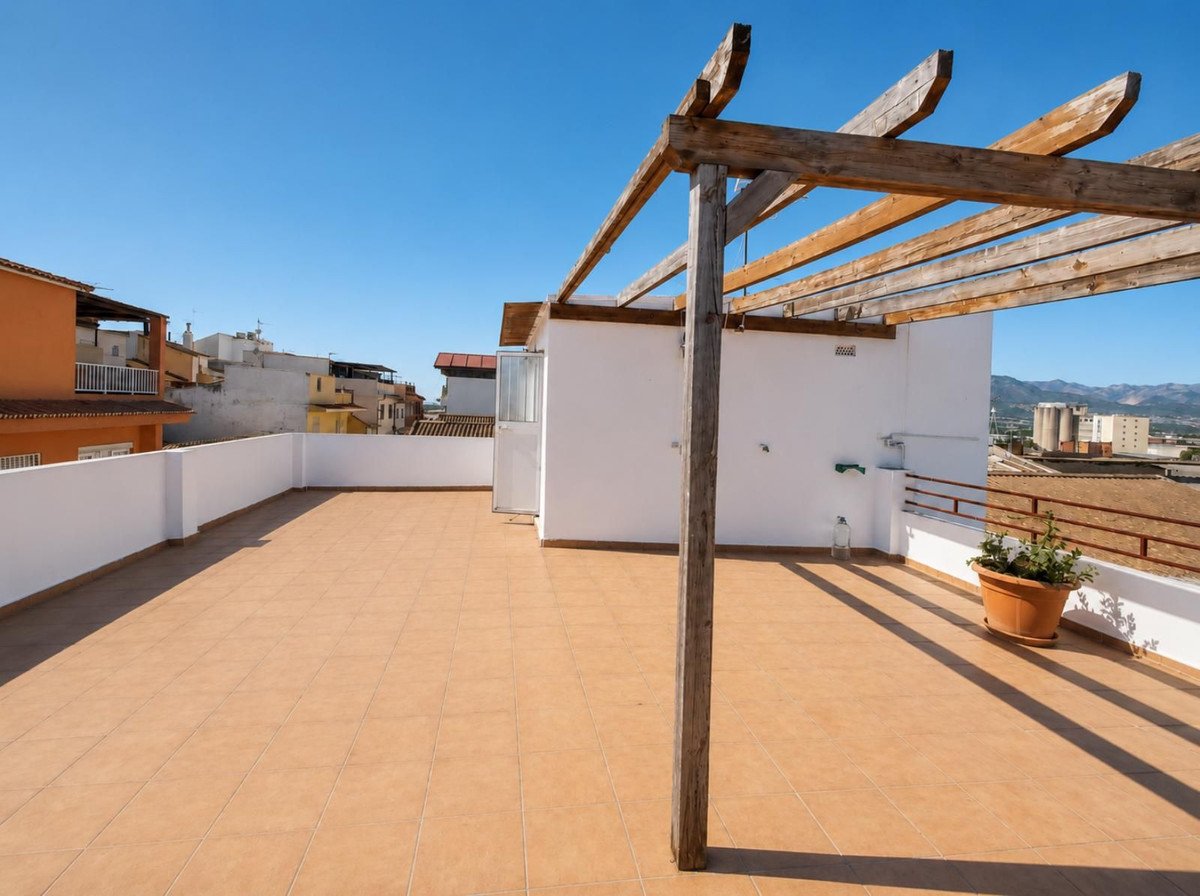 4 Bed بيت مدينة in Los Prados في Los Prados, تاون هاوس