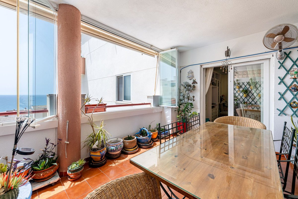 3 Bed Middle Floor Apartment in Torrequebrada in Torrequebrada, Apartment