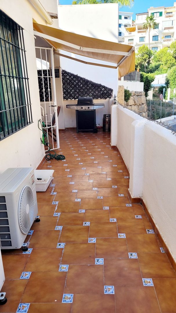 3 Bed شقة في الطابق الأرضي in Torrequebrada في Torrequebrada, شقة