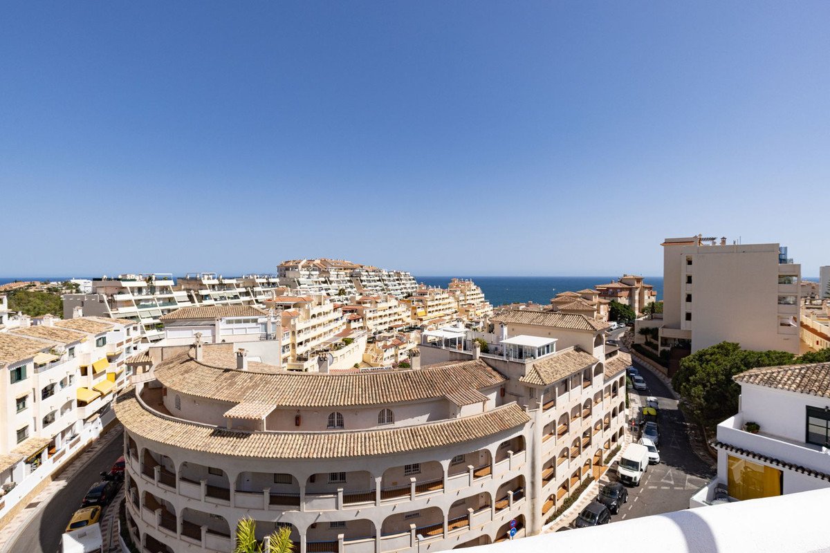 3 Bed Penthouse in Torrequebrada in Torrequebrada, Penthouse