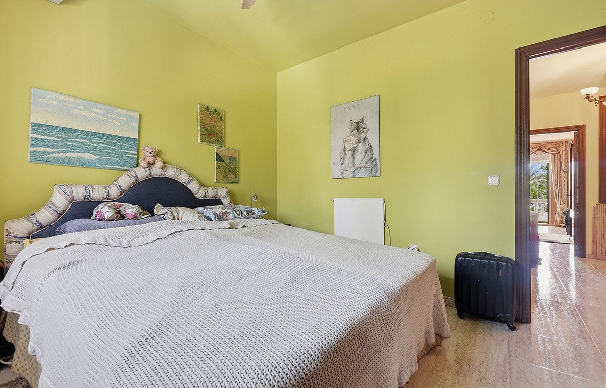 2 Bed بيت مدينة in Torrequebrada في Torrequebrada, تاونهاوس