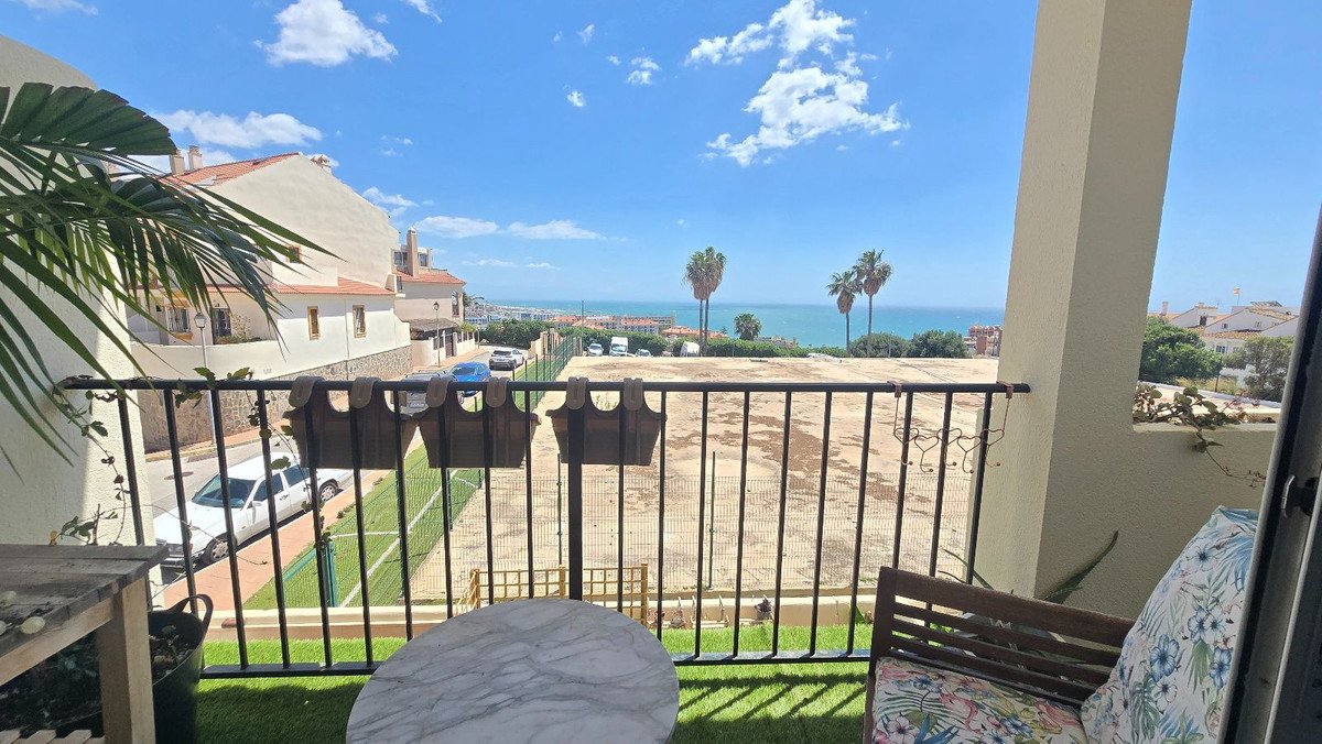 3 Bed Townhouse in Torrequebrada in Torrequebrada, Townhouse
