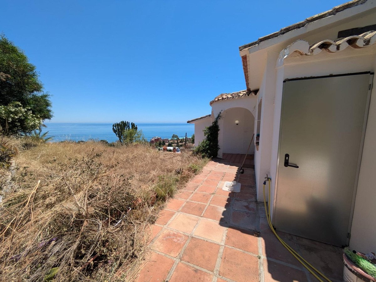 3 Bed Detached Villa in Benalmadena in Benalmadena, Detached Villa