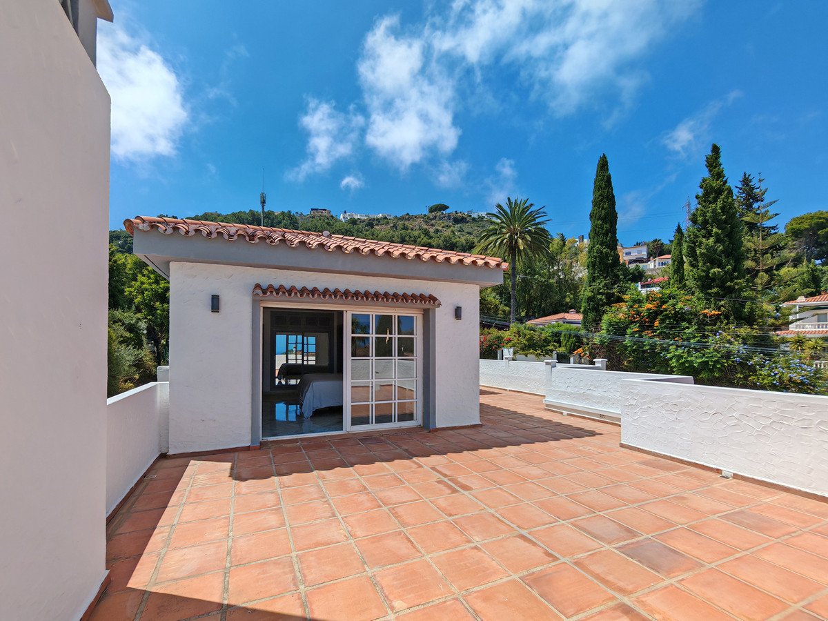 3 Bed Detached Villa in Benalmadena in Benalmadena, Detached Villa