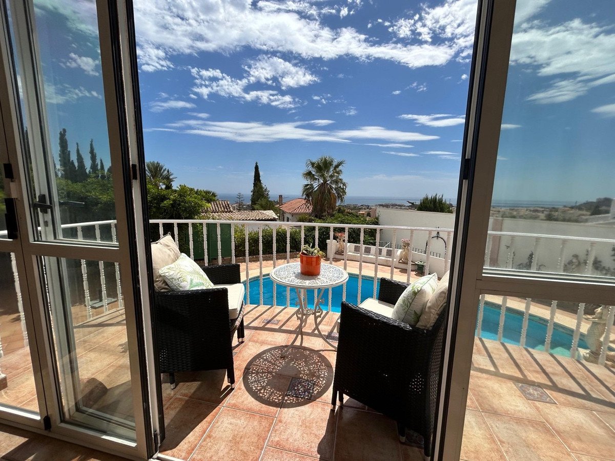 4 Bed Detached Villa in Benalmadena