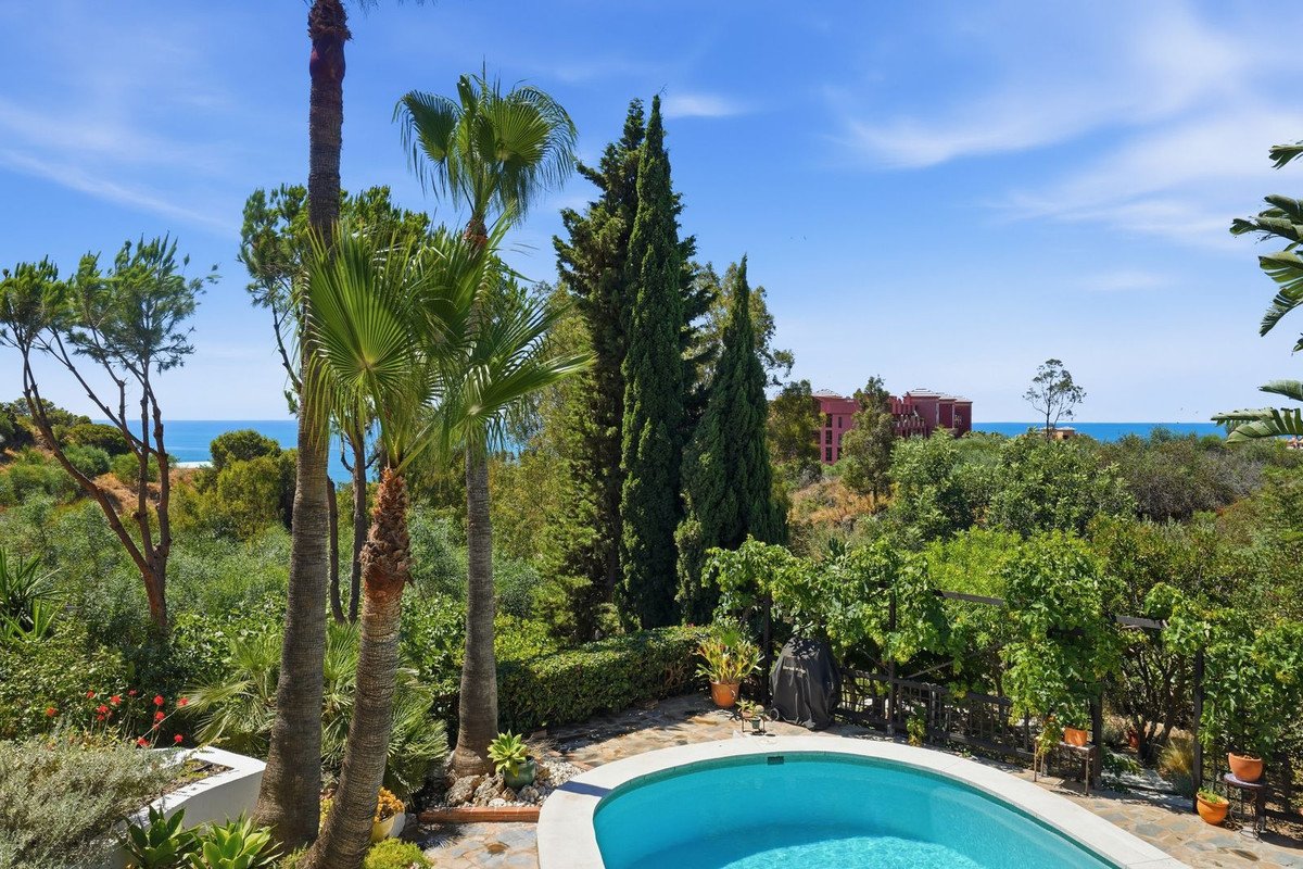 5 Bed Detached Villa in Benalmadena in Benalmadena, Detached Villa