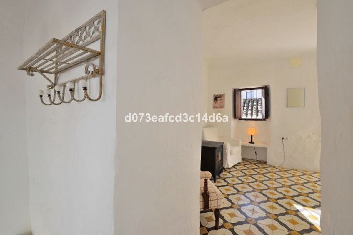 2 Bed Rijtjeshuis in Montejaque in Montejaque, 