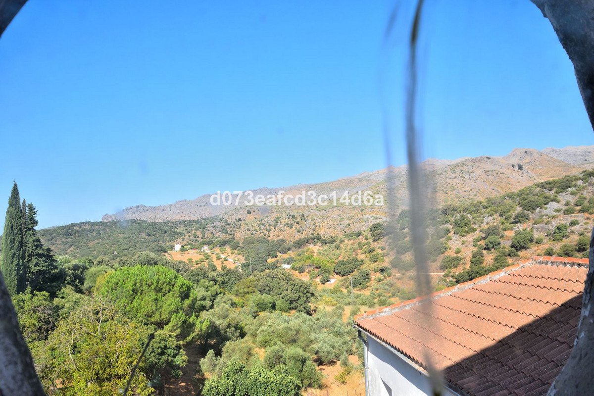 3 Bed Rijtjeshuis in Parauta in Parauta, Townhouse