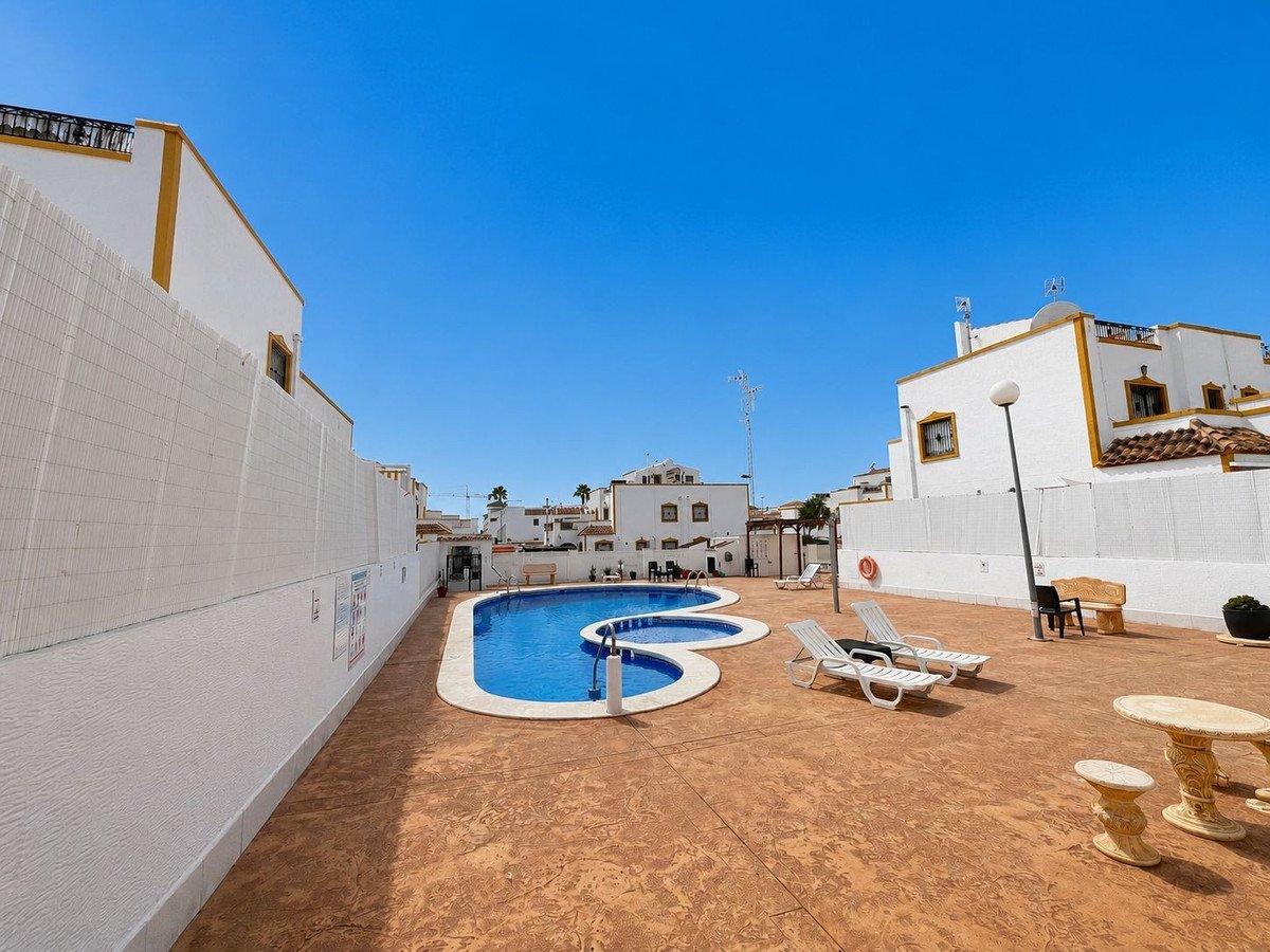 3 Bed Detached Villa in Entre Naranjos in Entre Naranjos, Detached Villa