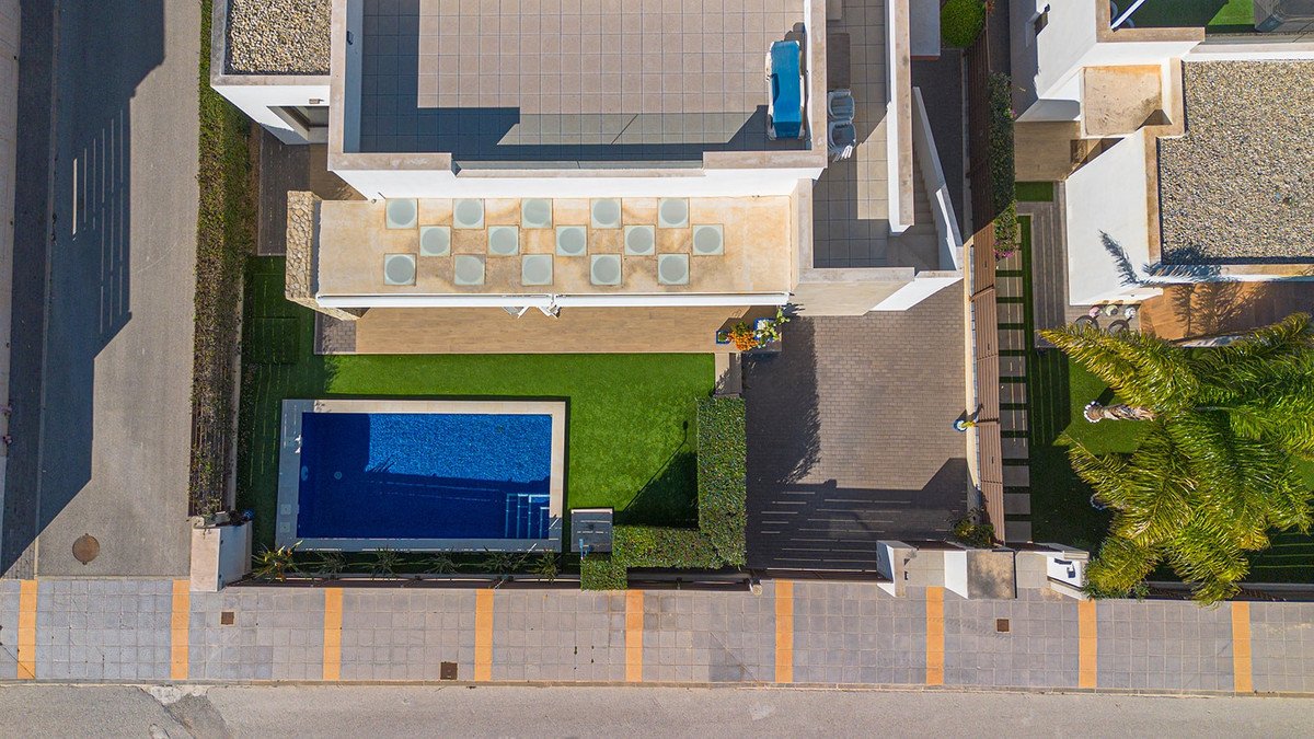 3 Bed Villa independiente in Vista Bella Golf, Villa Independiente